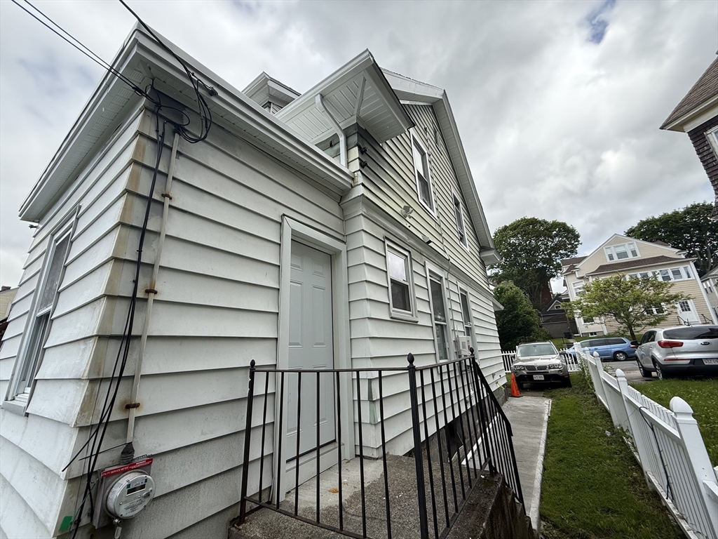 12 Stoneland Rd