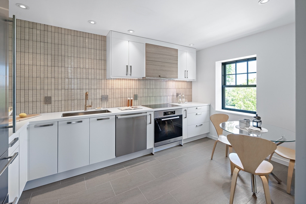 456 Belmont Street #10