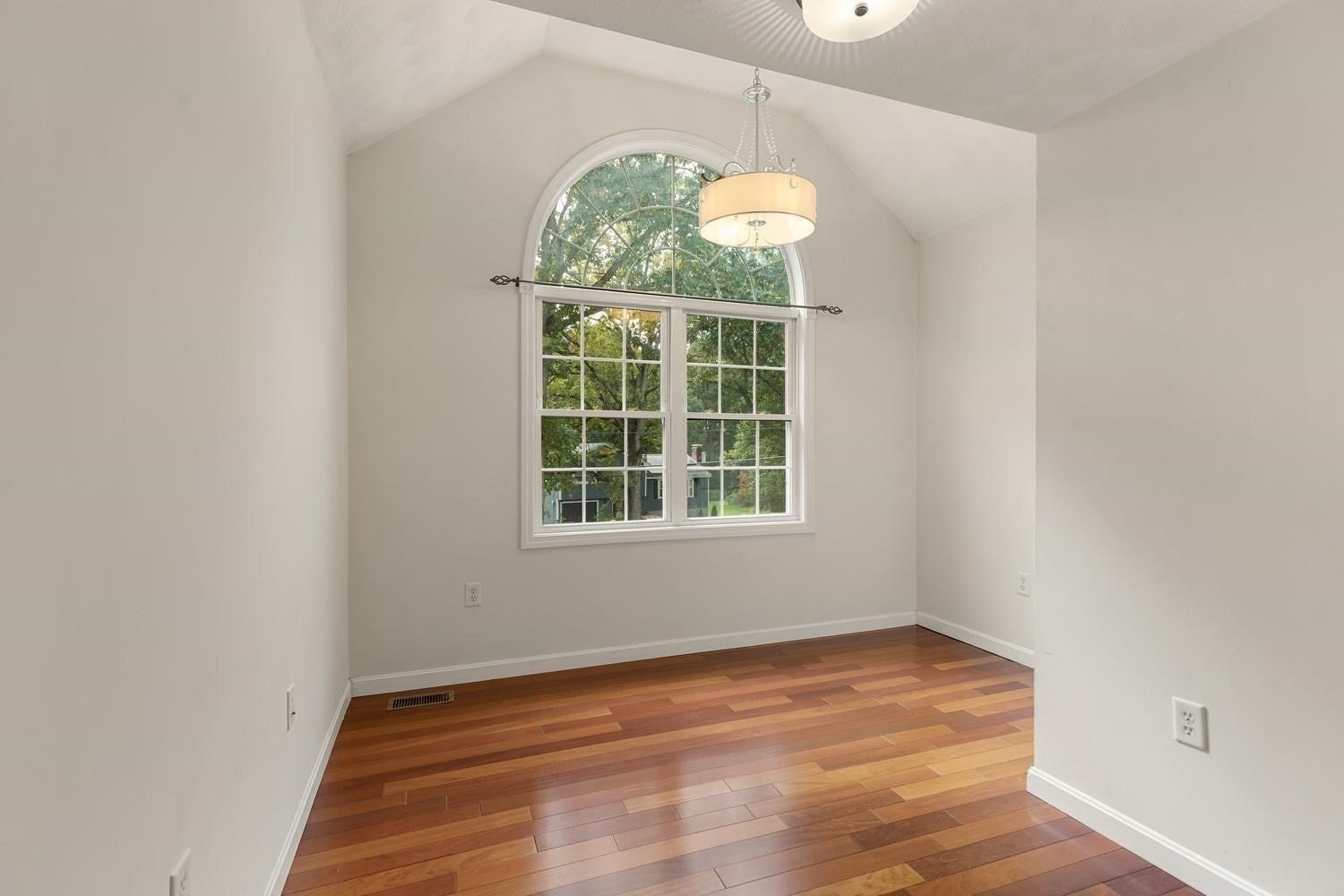 30 Lowe St, Tewksbury, MA, 30 Lowe St, Tewksbury, MA Photo #28
