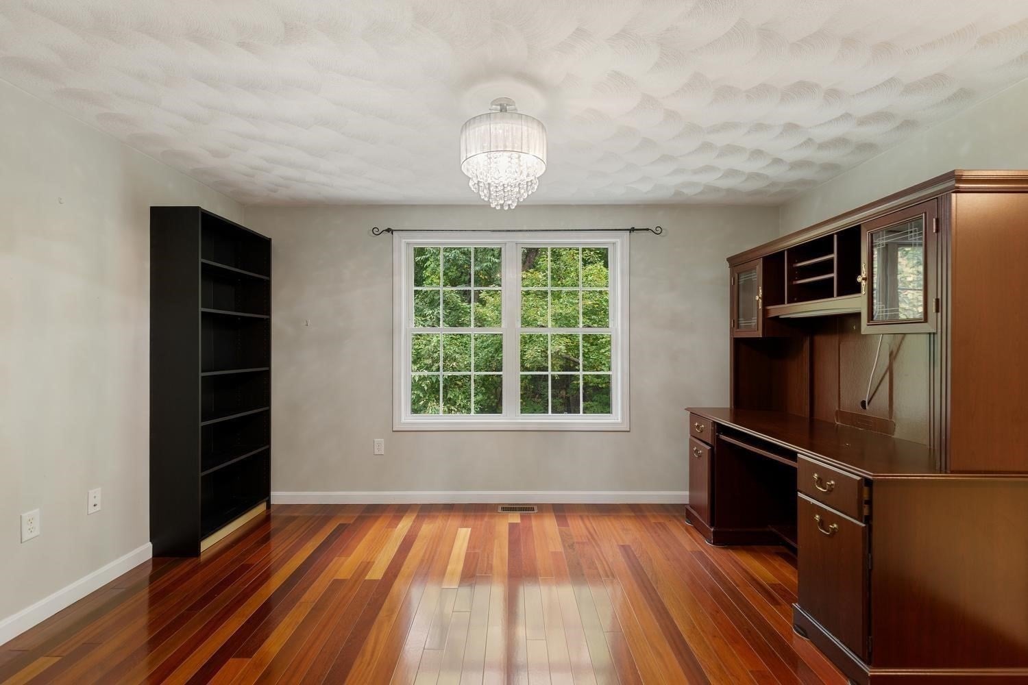 30 Lowe St, Tewksbury, MA, 30 Lowe St, Tewksbury, MA Photo #17