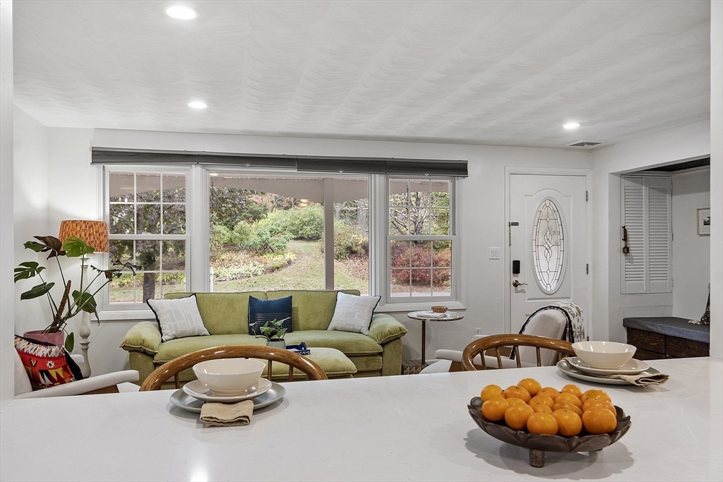 38 Ruthellen Road