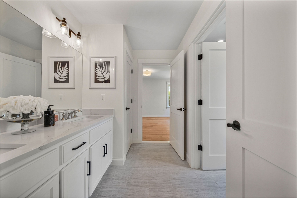 Needham, Massachusetts 02492, United States, 6 Bedrooms Bedrooms, ,7 BathroomsBathrooms,Residential,Active,130471