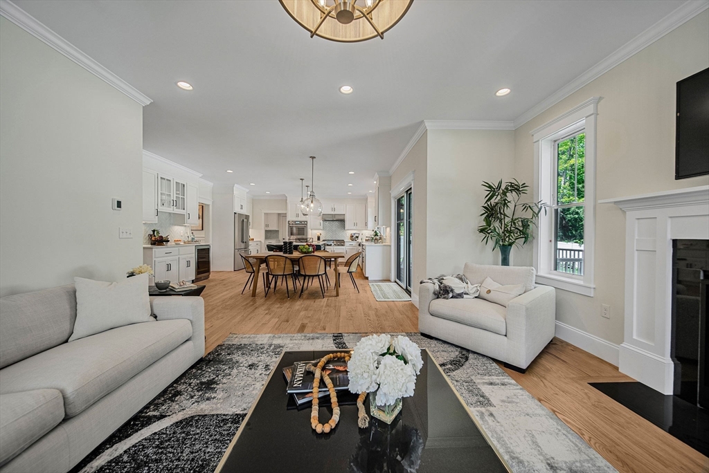 Needham, Massachusetts 02492, United States, 6 Bedrooms Bedrooms, ,7 BathroomsBathrooms,Residential,Active,130471