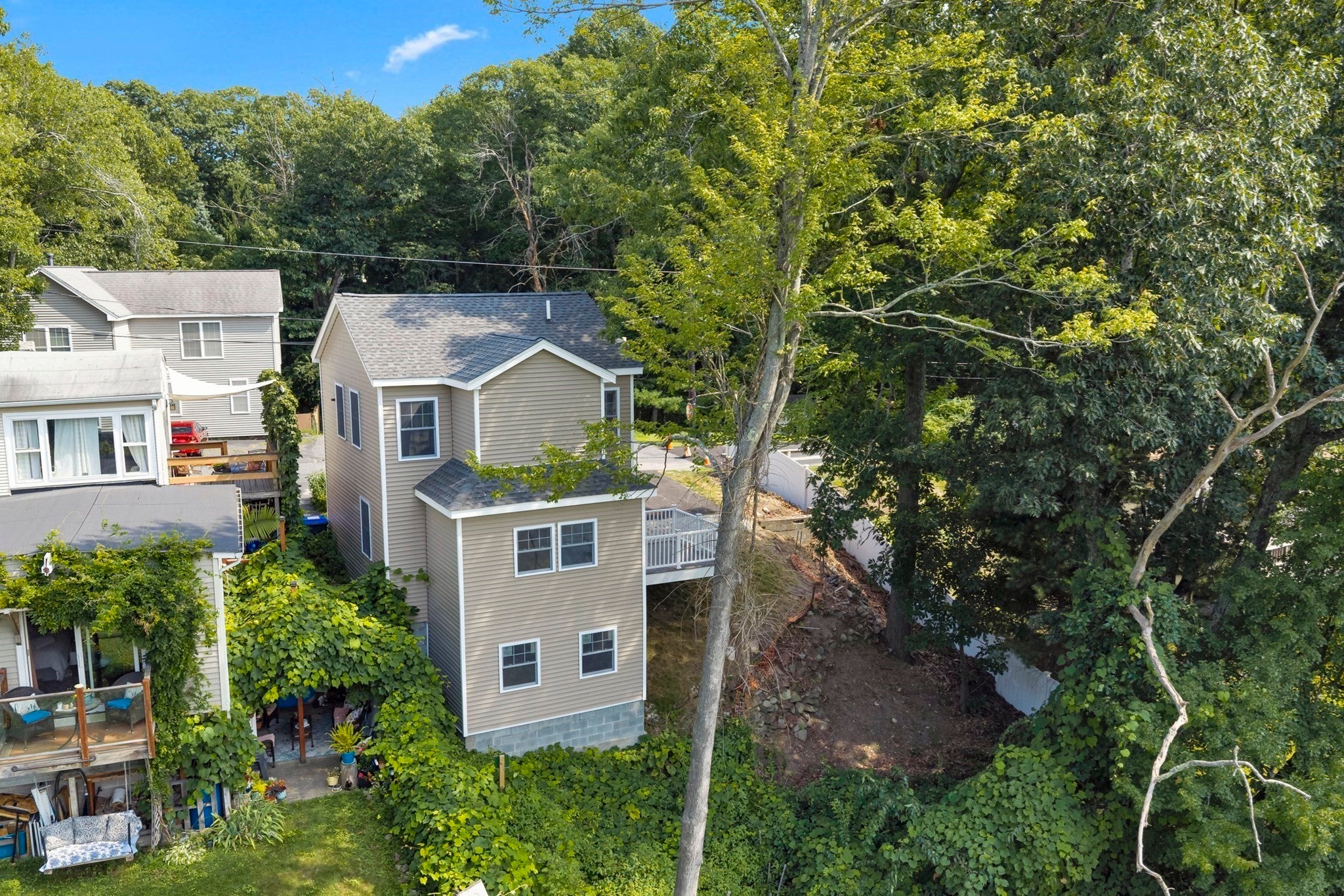 14 Hillside Rd