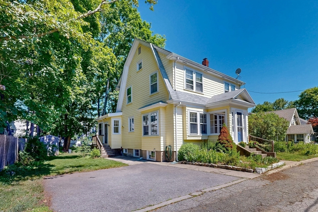 11 Pine Ct