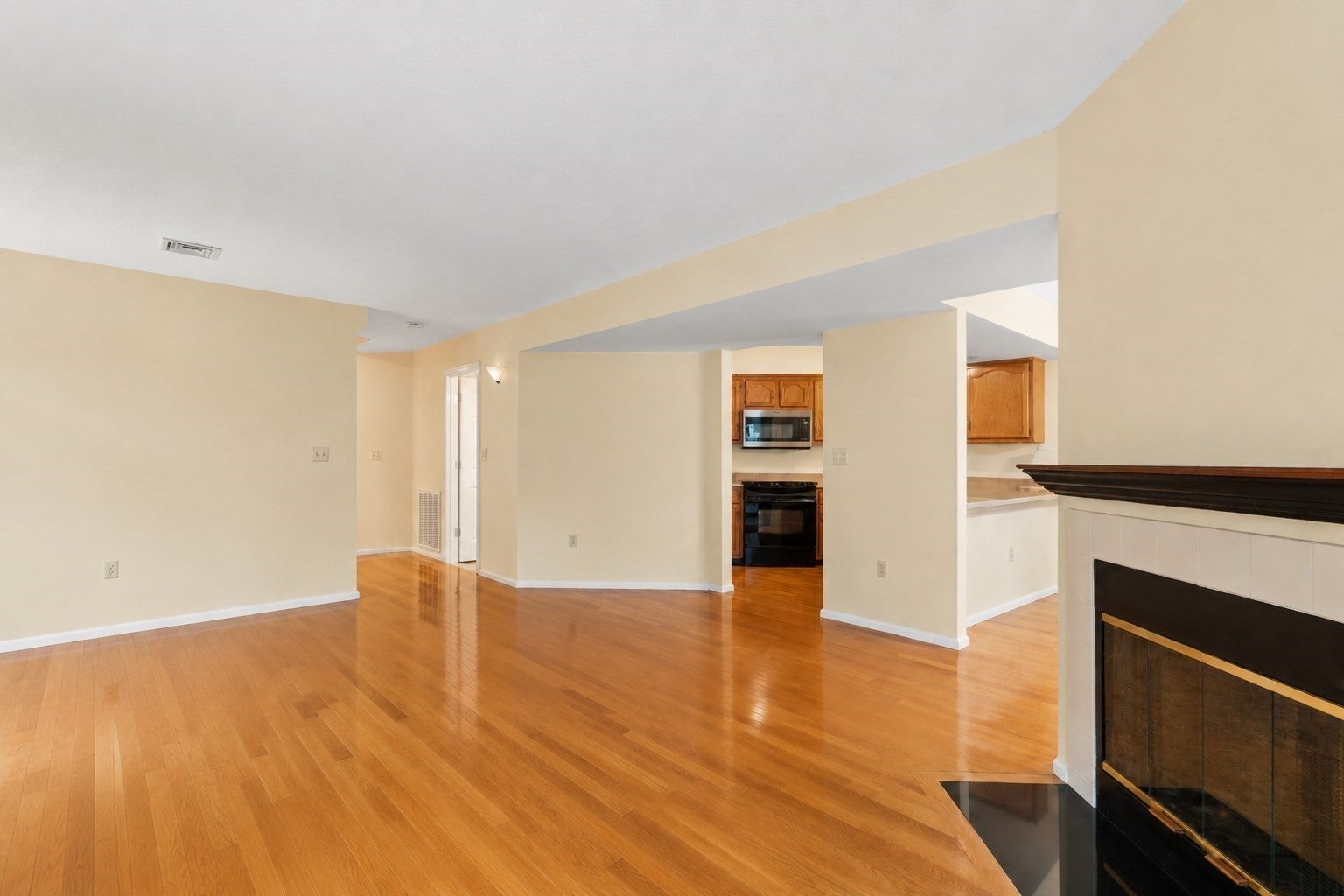 81 Clear Pond Drive #81, Walpole, MA, 81 Clear Pond Drive #81, Walpole, MA Photo #7