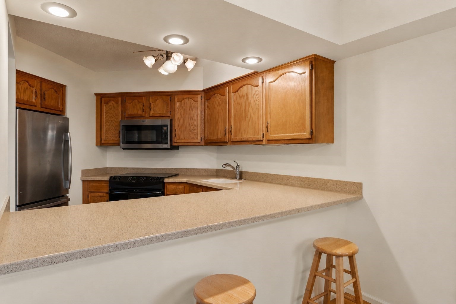 81 Clear Pond Drive #81, Walpole, MA, 81 Clear Pond Drive #81, Walpole, MA Photo #10
