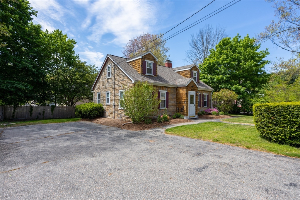 326 Norwood