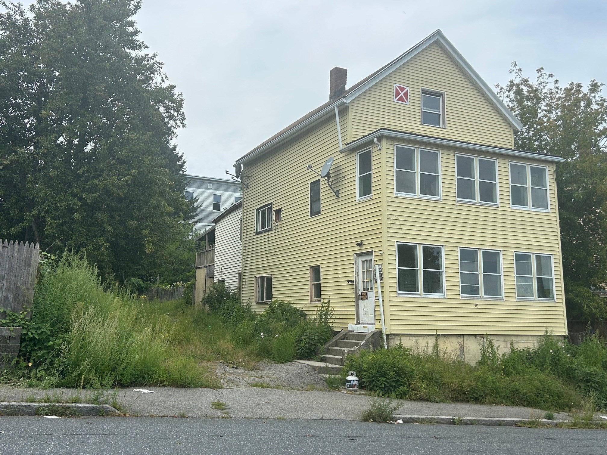 30 Penn Ave, Worcester, MA Photo #2