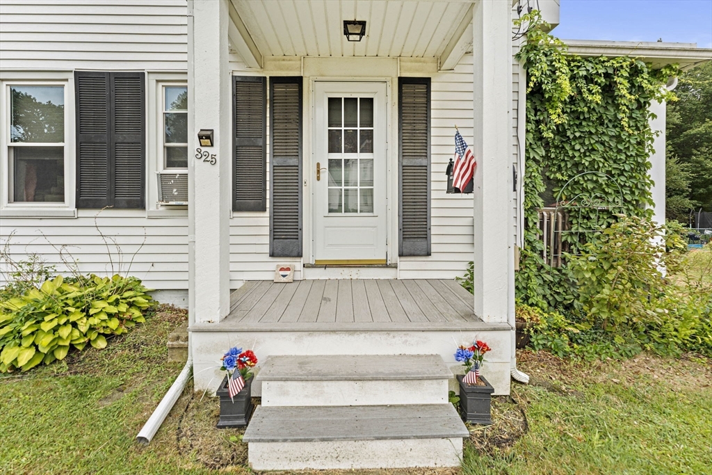 325 Commercial St