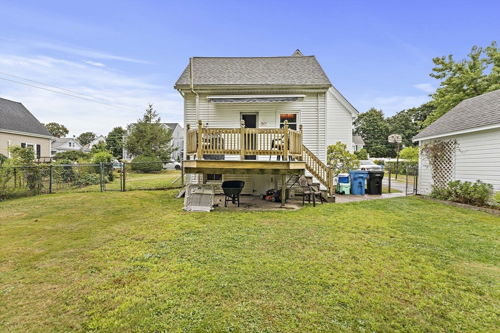 325 Commercial St