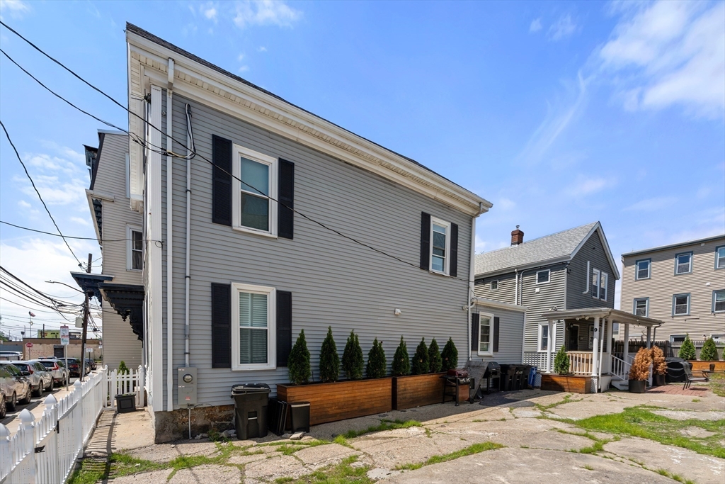 9R-11 Dexter St