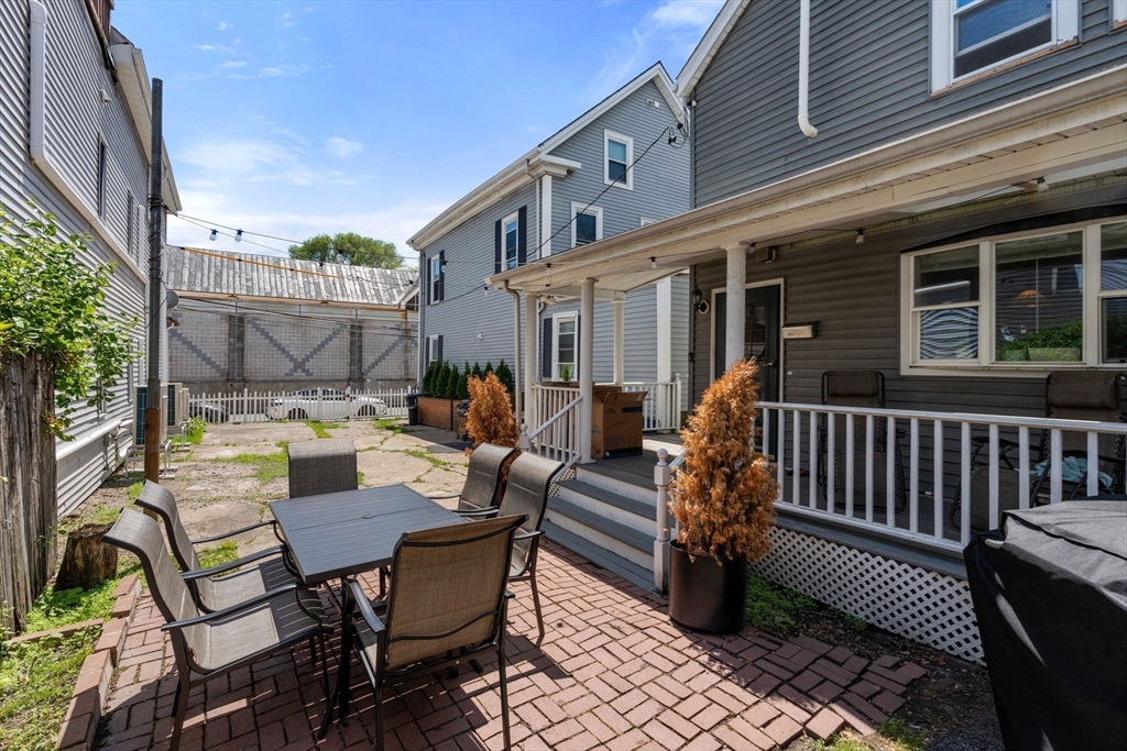 9R-11 Dexter St