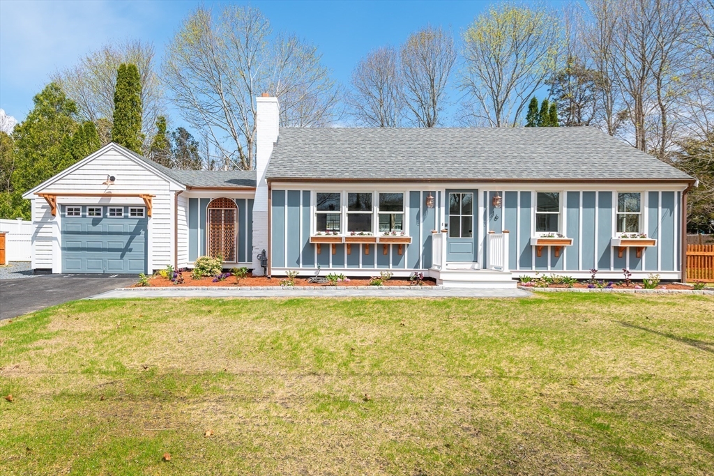 16 Carolyn Ln