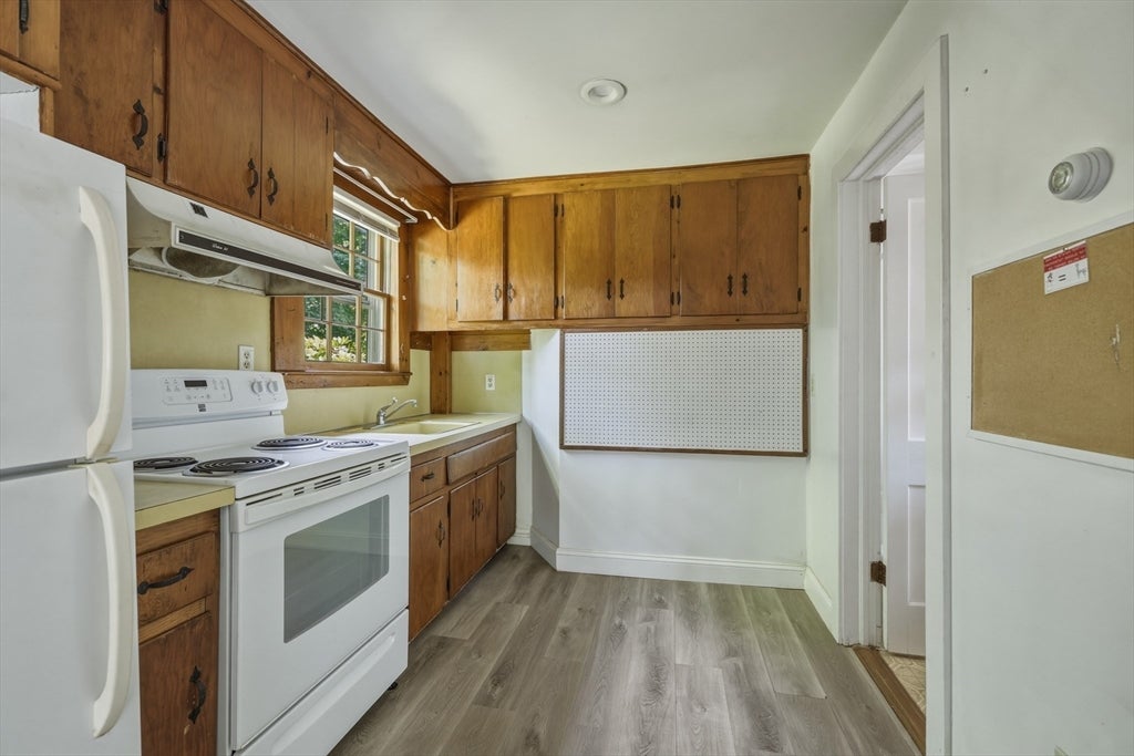 229-261 Belchertown Rd, Amherst, MA, 229-261 Belchertown Rd, Amherst, MA Photo #11