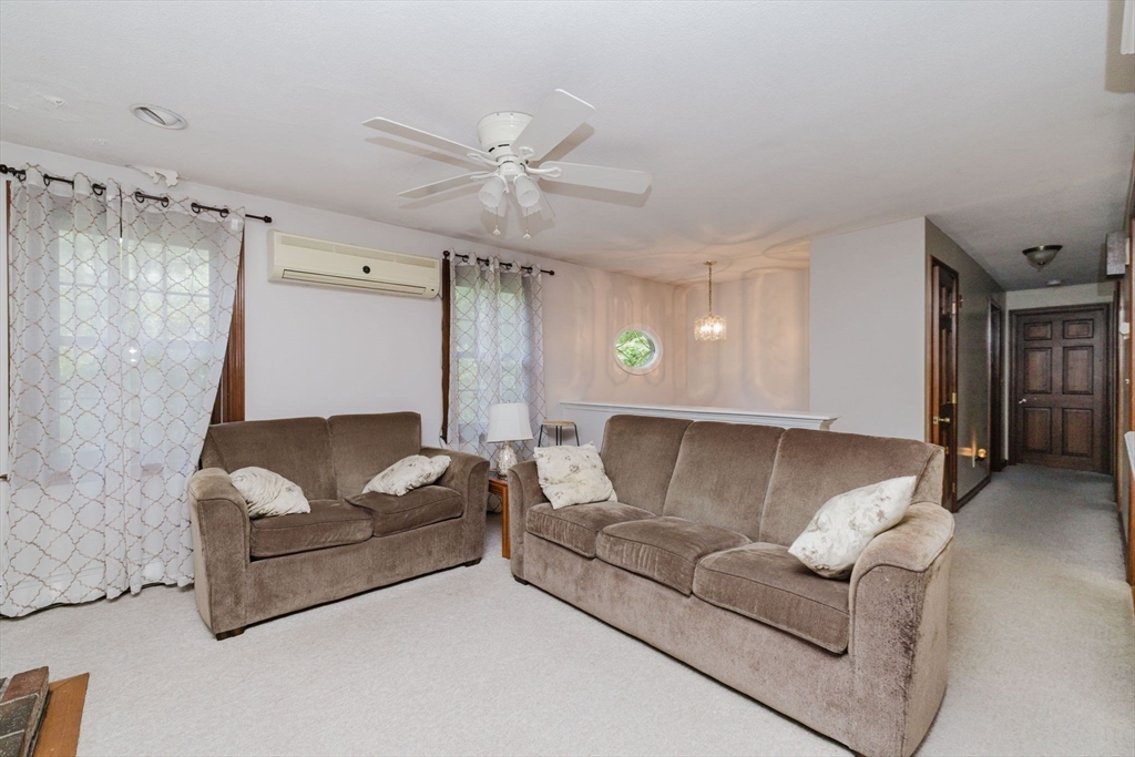 84 Fairview Ave
