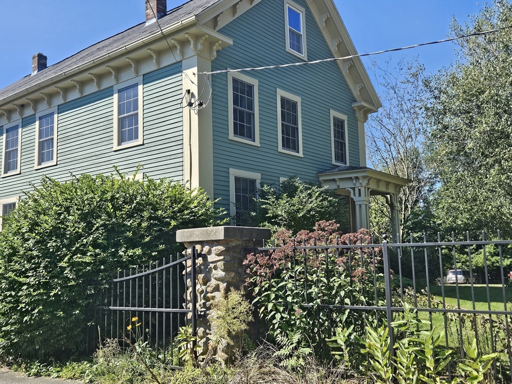7 Williamsville Rd