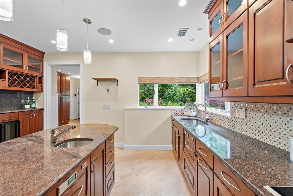 1 Knollwood Dr