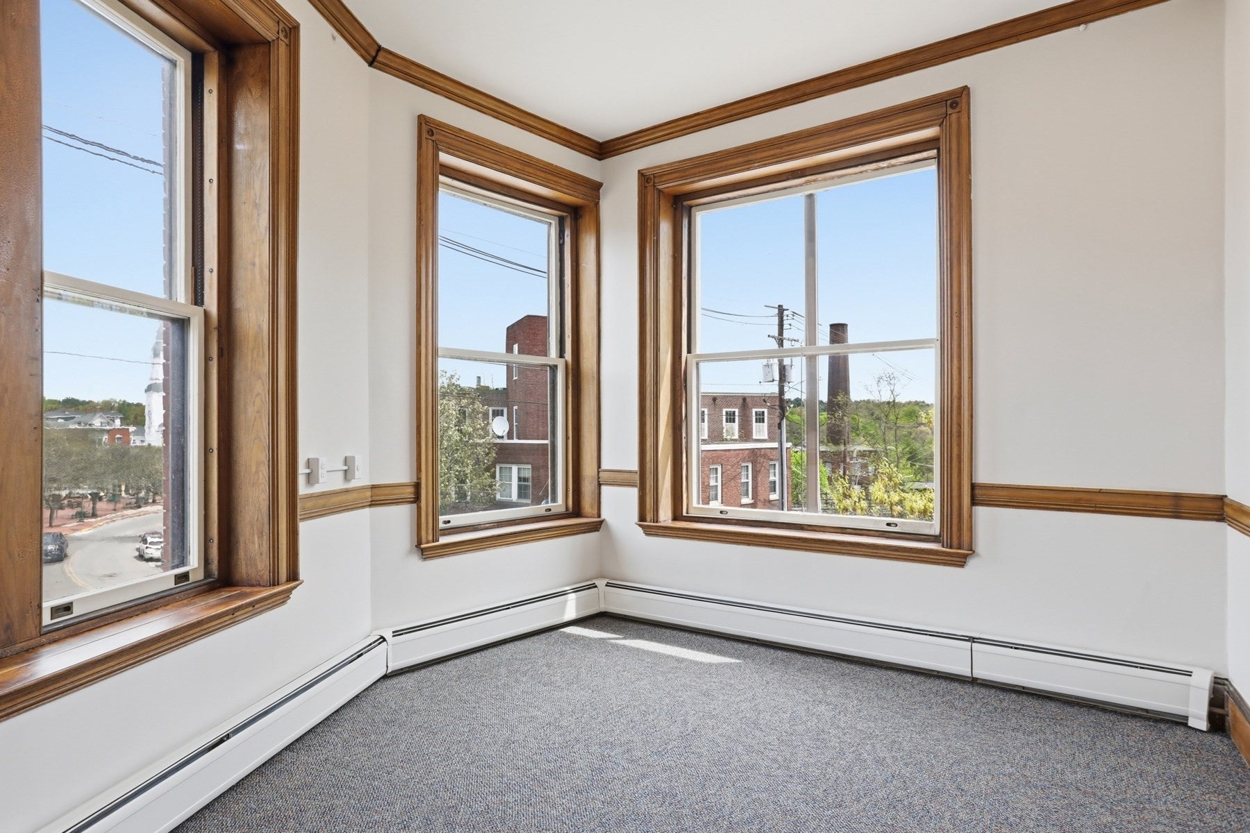 45 Main St 6