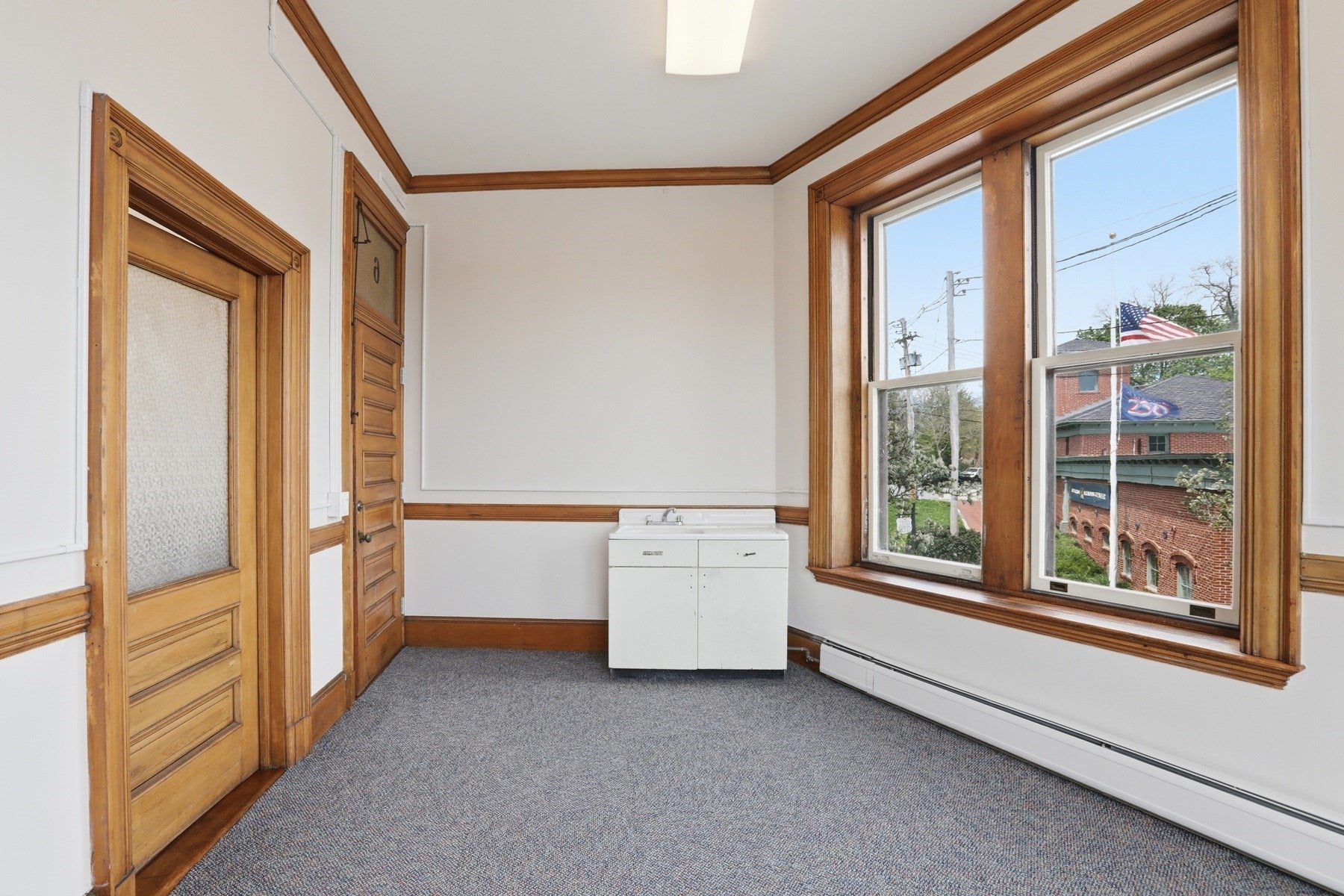 45 Main St 6