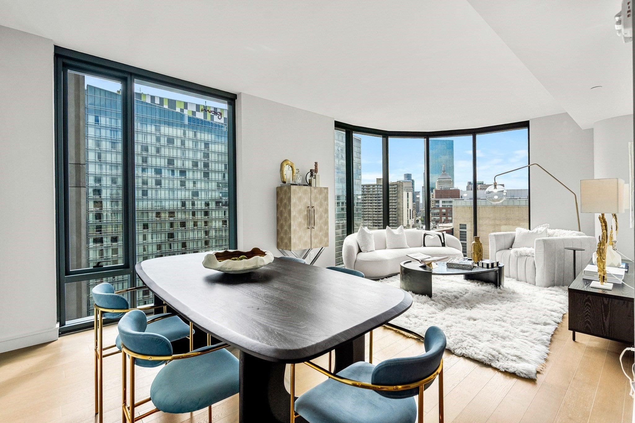 55 Lagrange St PH21B