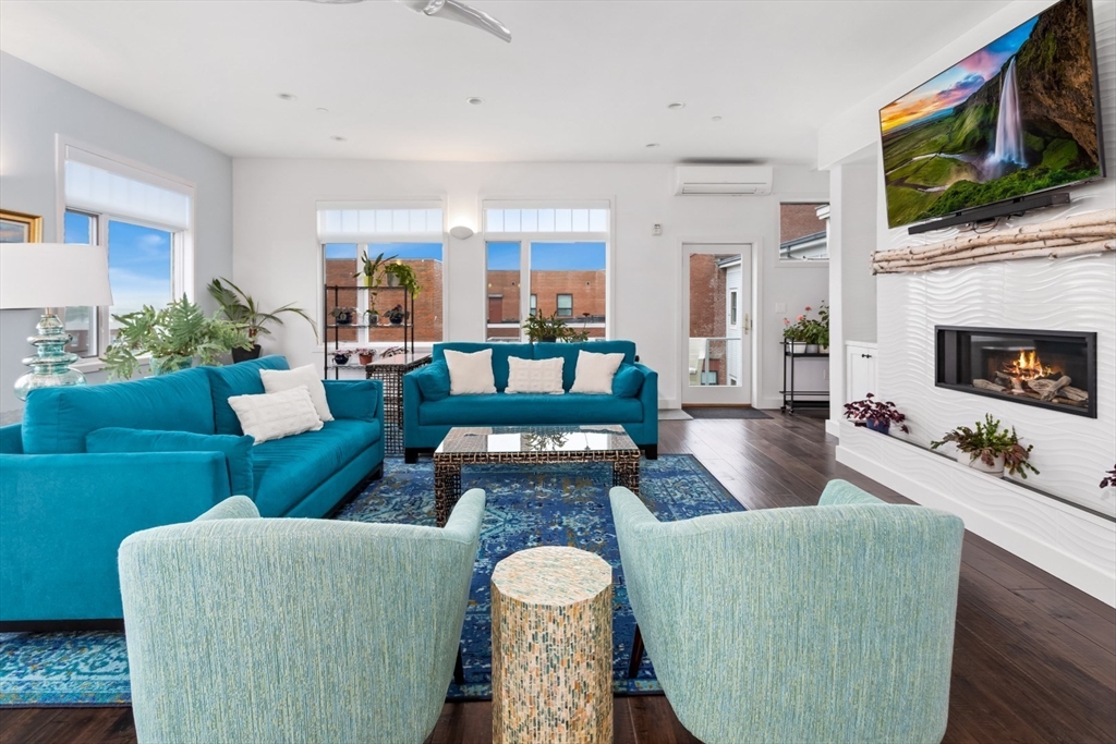 123 Main C