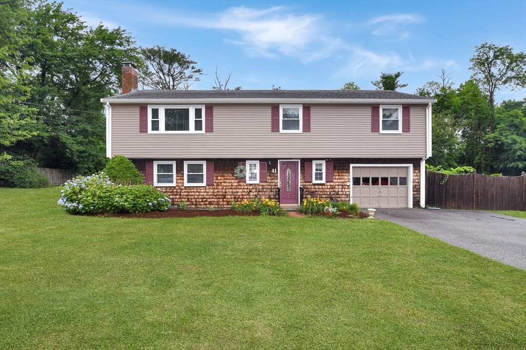 41 Constantine Dr