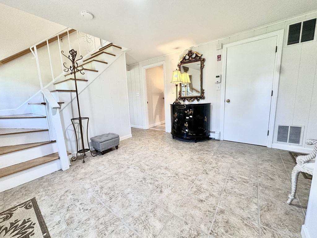 41 Constantine Dr