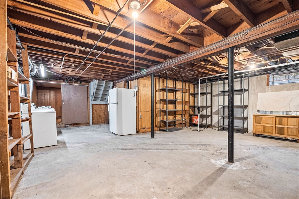 Needham, Massachusetts 02494, United States, 3 Bedrooms Bedrooms, ,1 BathroomBathrooms,Residential,Pending,100342