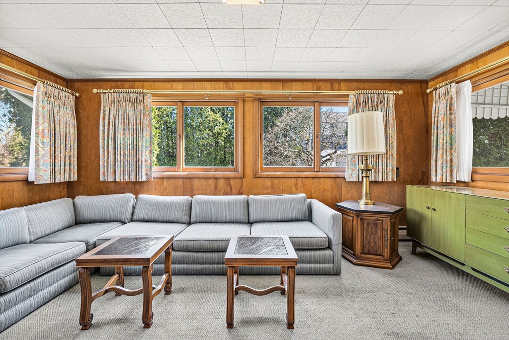 Needham, Massachusetts 02494, United States, 3 Bedrooms Bedrooms, ,1 BathroomBathrooms,Residential,Pending,100342