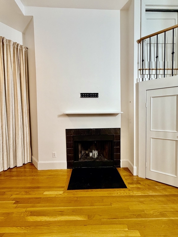 328 Dartmouth St 8