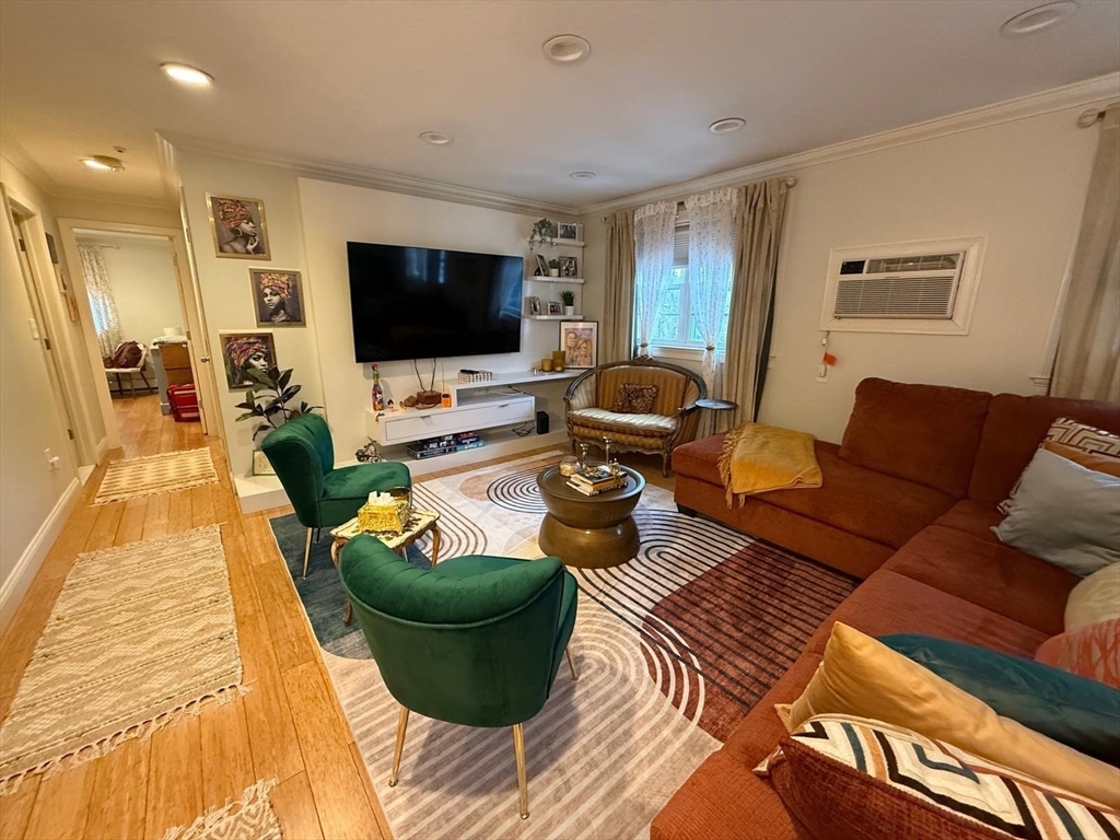 271 Boston Post Rd 7