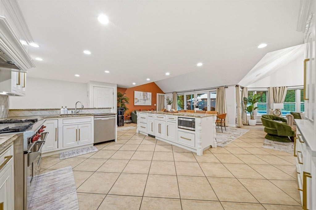 21 Monisa Kay Dr, Plymouth, MA, 21 Monisa Kay Dr, Plymouth, MA Photo #9