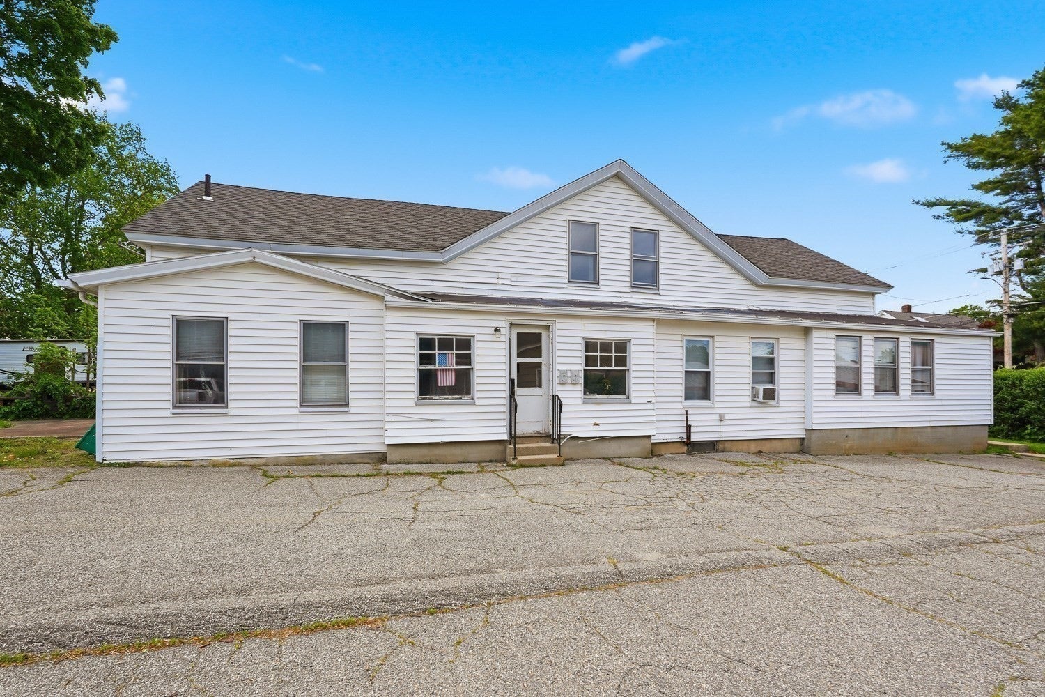 Photo of 7 Slater ST, Webster, MA