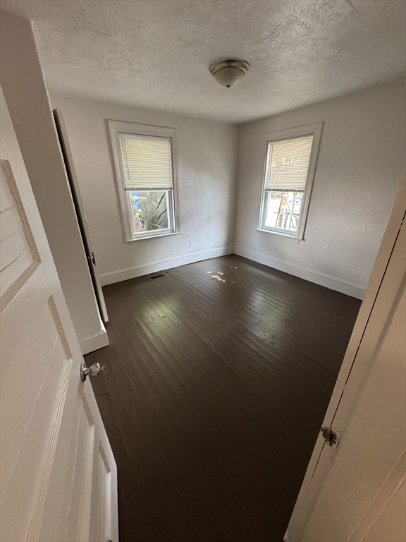 Attleboro, Massachusetts 02703, United States, 14 Bedrooms Bedrooms, ,5 BathroomsBathrooms,Residential,Active,151046