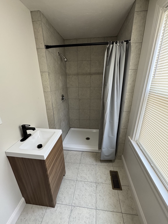6 & 6R Holman St