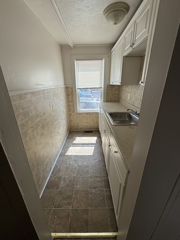 Attleboro, Massachusetts 02703, United States, 14 Bedrooms Bedrooms, ,5 BathroomsBathrooms,Residential,Active,151046