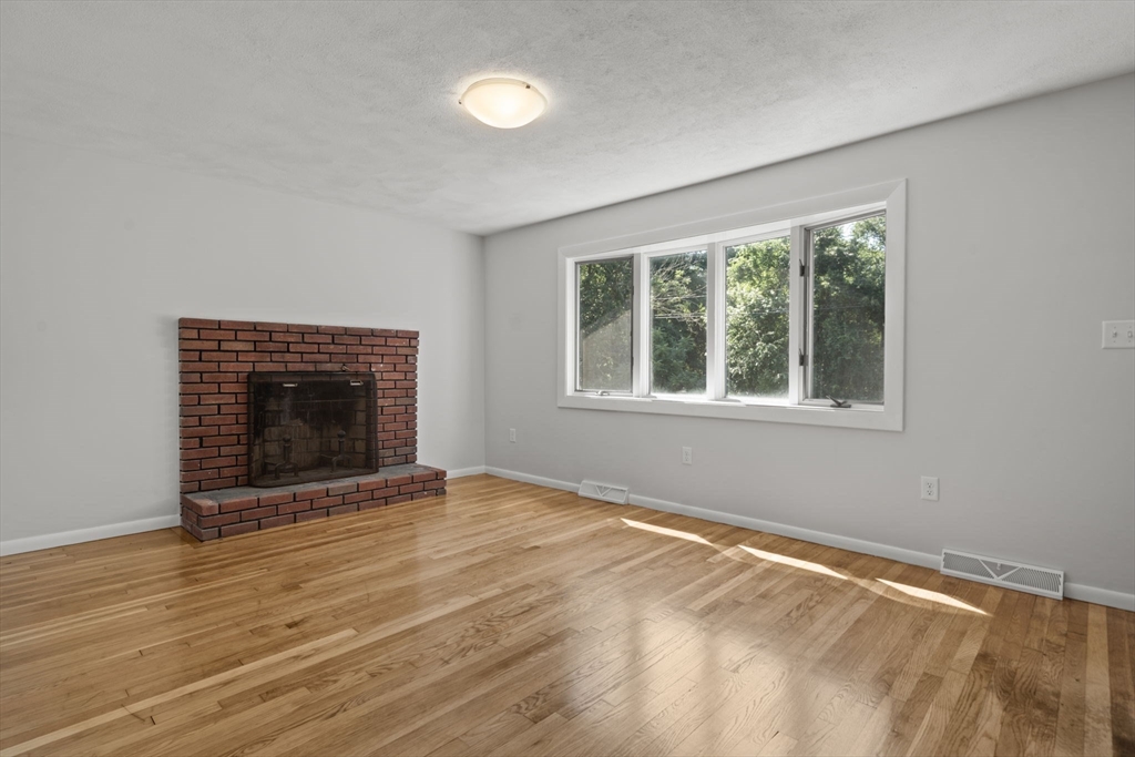 543 Cross St