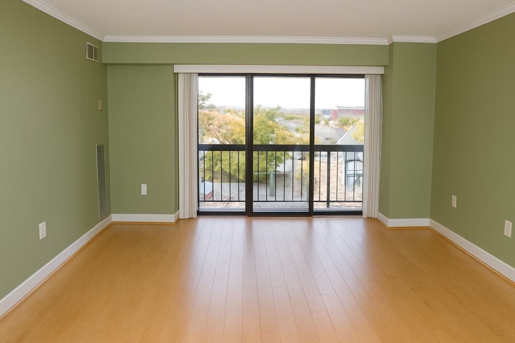 15 N Beacon St 511