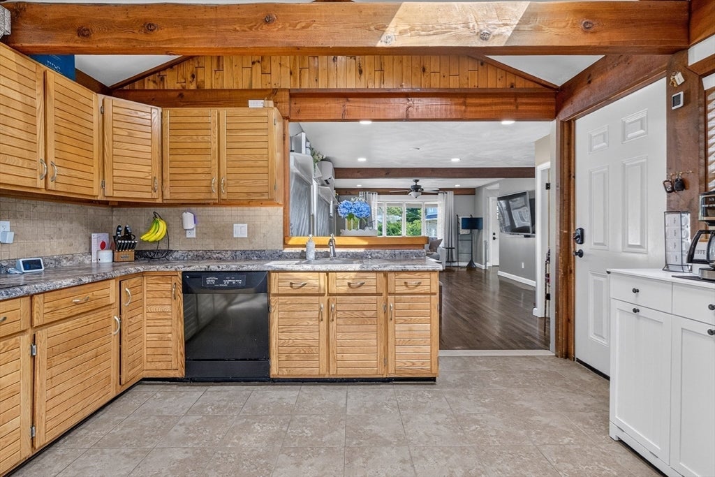 25 Warren Street #25, Stoneham, MA Photo #11