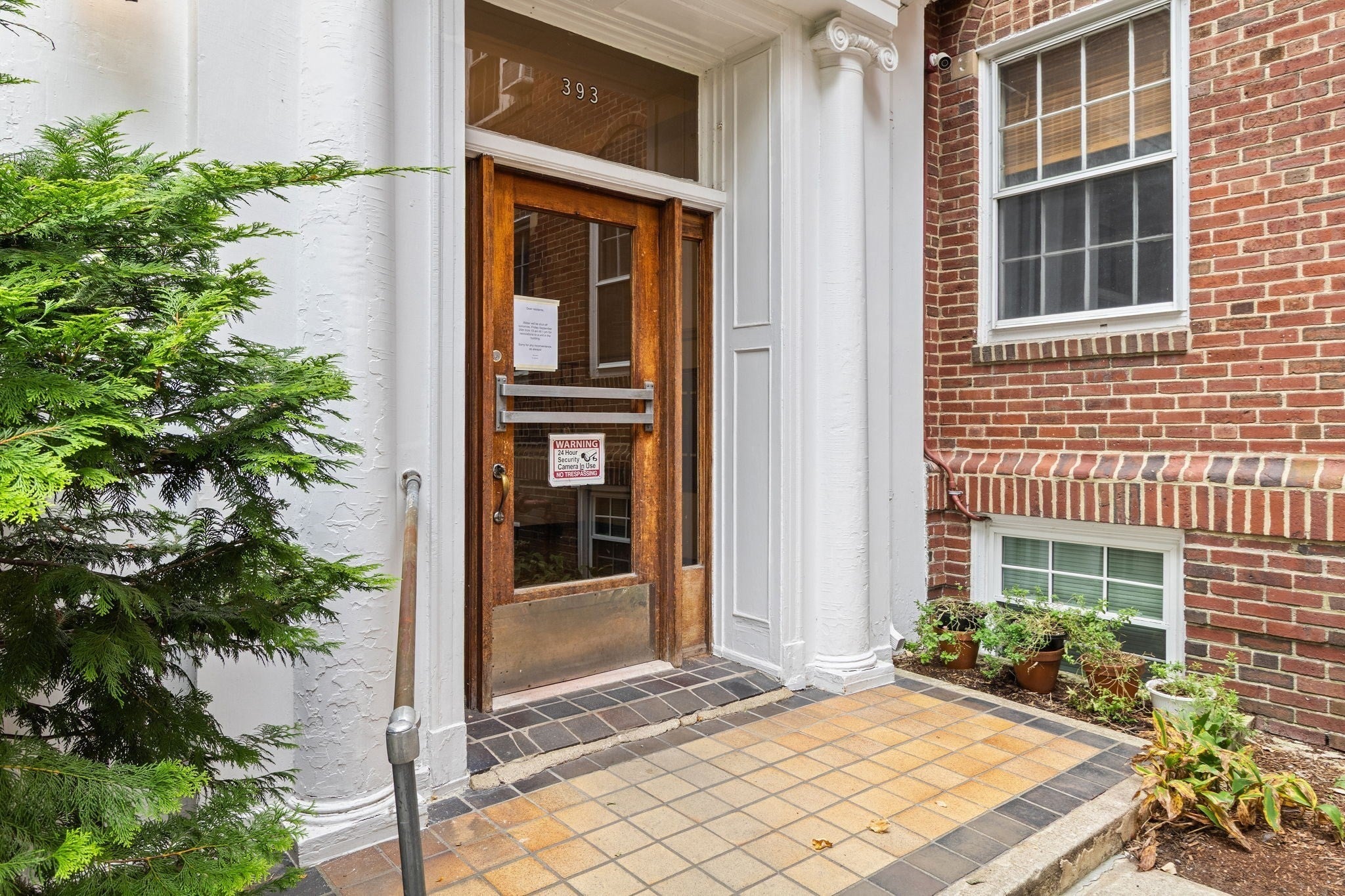 393 Broadway 8