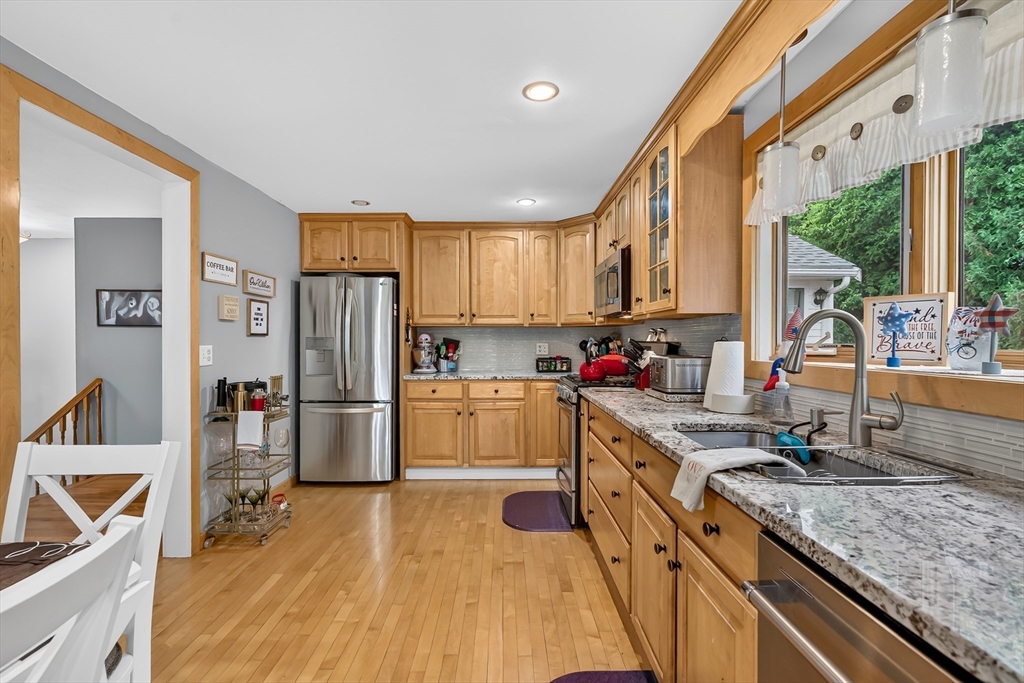 12 Clearwater Dr