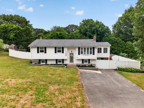 Photo of 12 Clearwater Dr, Plymouth, MA 02360 (MLS # 73551047)