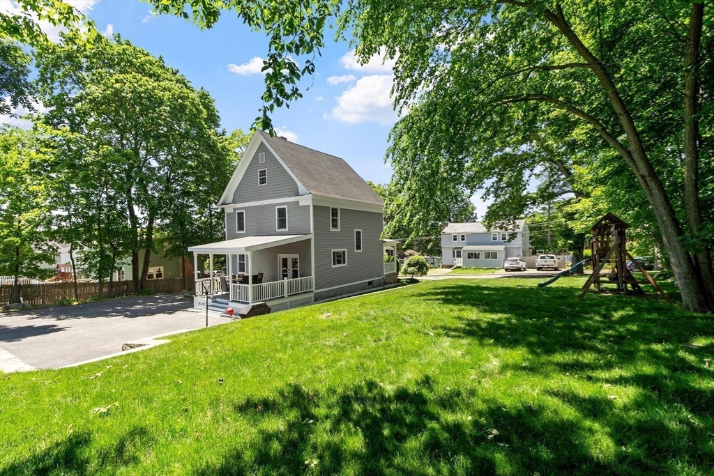 15 Bennett St