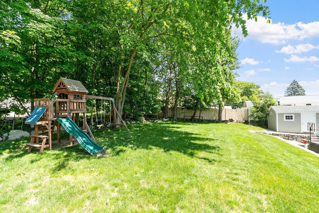 15 Bennett St