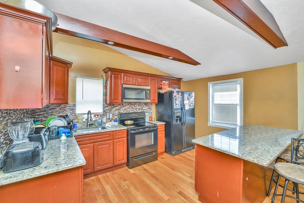 469 Summer St, Brockton, MA, 469 Summer St, Brockton, MA Photo #5