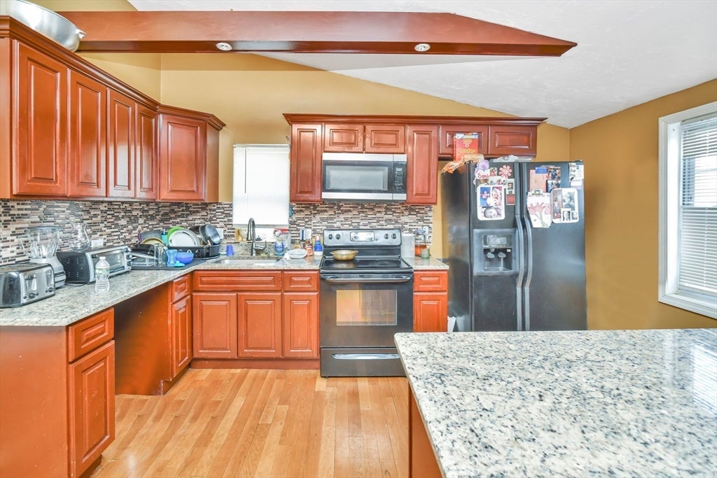 469 Summer St, Brockton, MA, 469 Summer St, Brockton, MA Photo #4