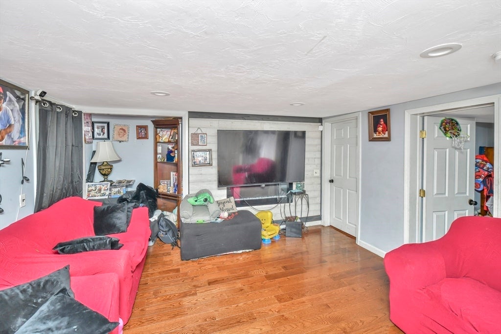 469 Summer St, Brockton, MA, 469 Summer St, Brockton, MA Photo #12