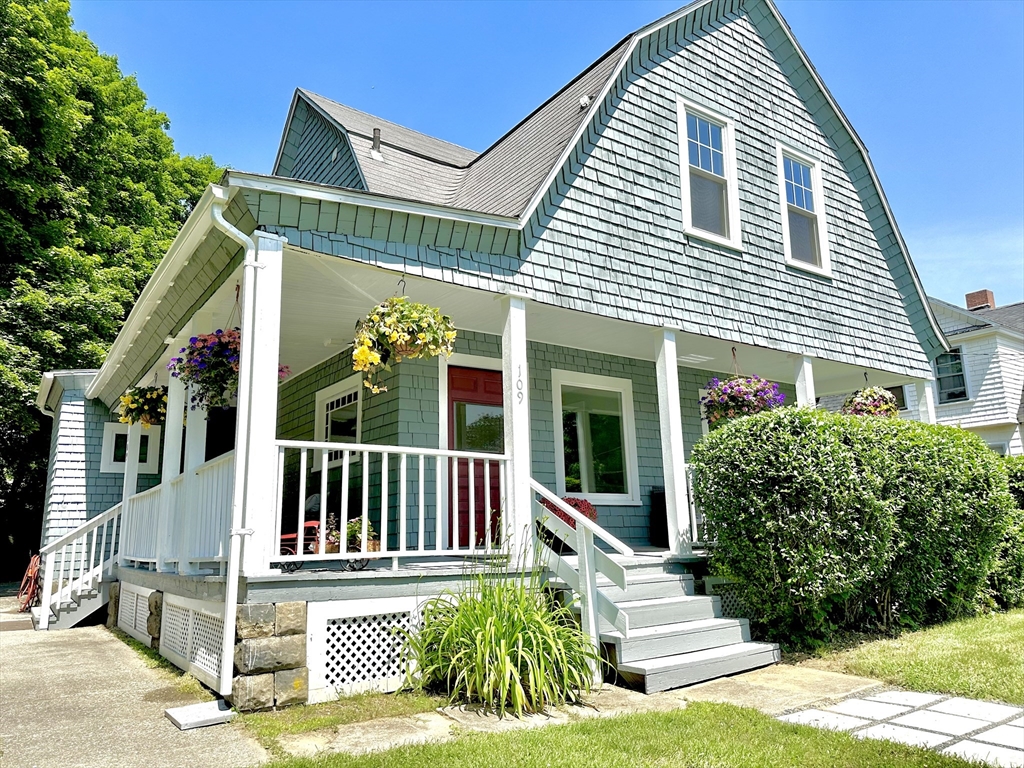 109 Montague City Rd