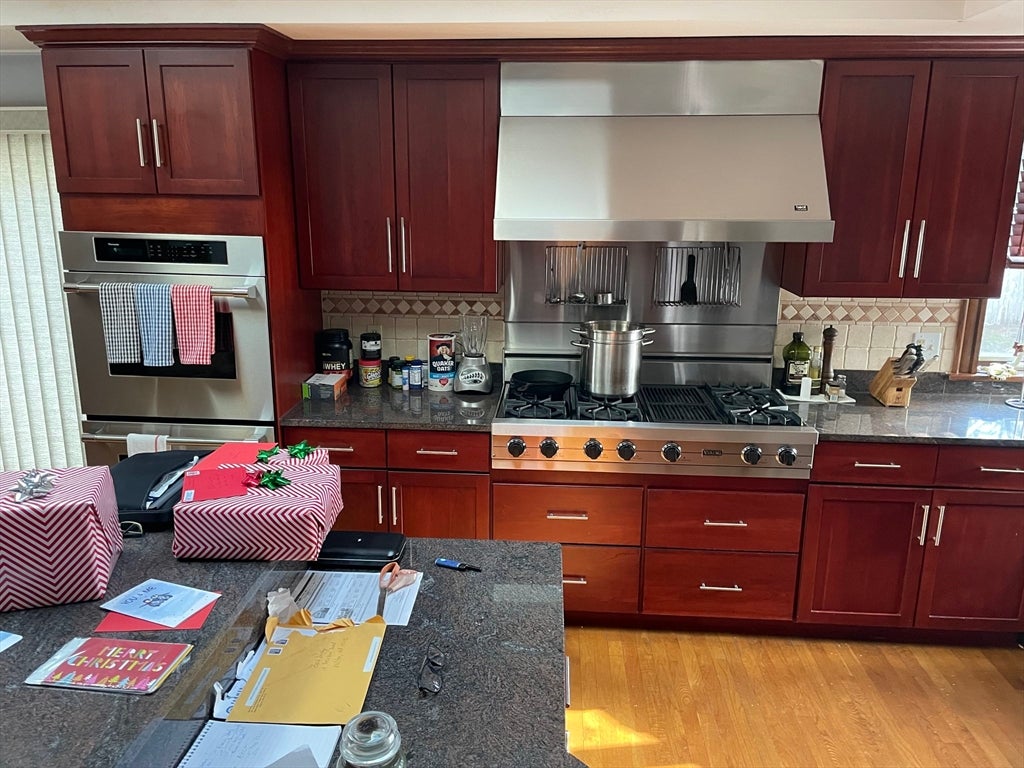 19 Brae Burn Road, Milton, MA Photo #3